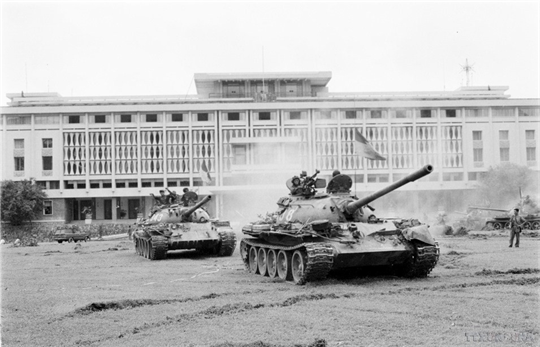 Campagne historique Hô Chi Minh - apogée de la guerre révolutionnaire du Vietnam