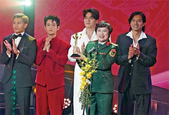 《红雨》荣获2025年第24届越南电影节金莲花奖