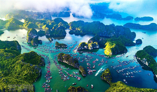 Bahía de Ha Long, destino popular del mundo en 2024