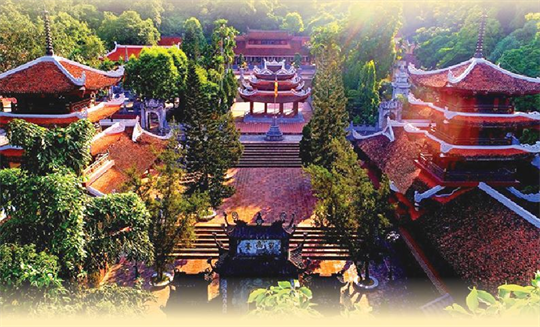 Celebran el Festival de la Pagoda Huong, uno de los más importantes en Vietnam
